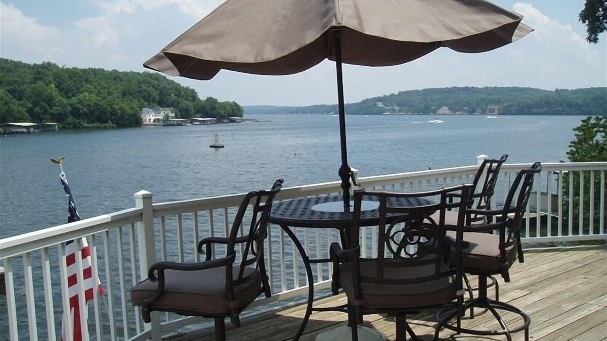 Sunrise Beach House | Captain Ron's No-Wake Cove. Terrific lake views from inside home & from decks!