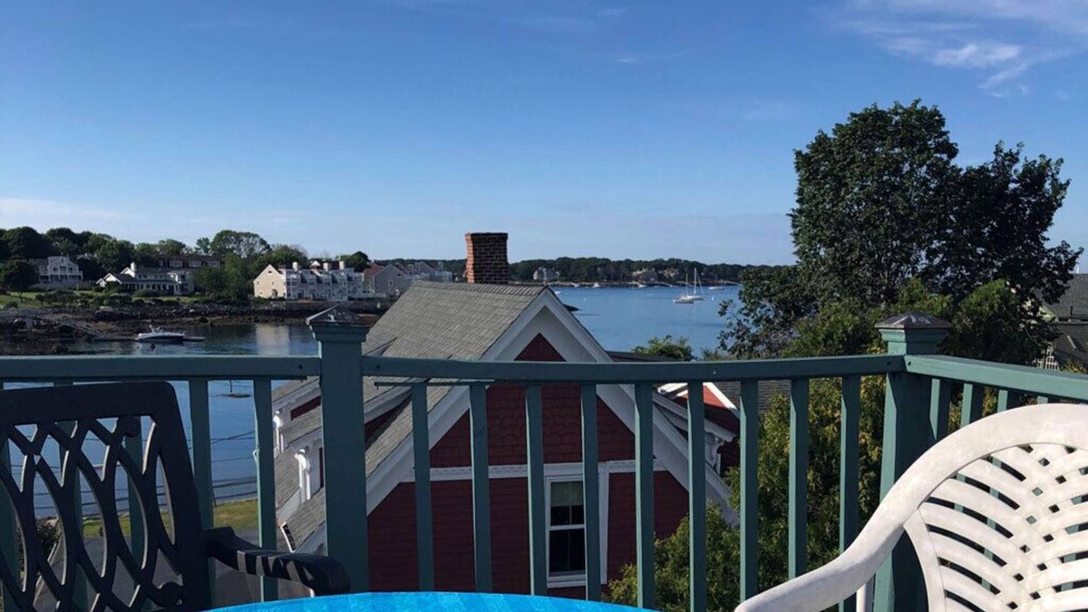 Gloucester House | "Captain's Lookout" on Wonson Cove, Rocky Neck - Gloucester