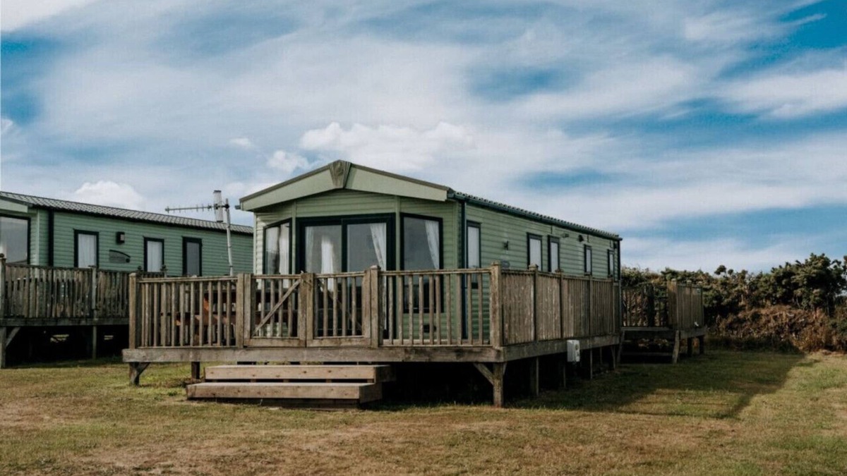 St Brides Cabin | Caravan with sea views on the coast near St Davids