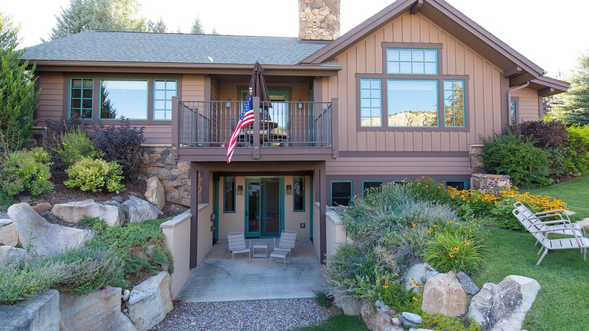 Aspen Glen House | Carbondale Retreat in Aspen Glen - Entertain or Bring The Family!