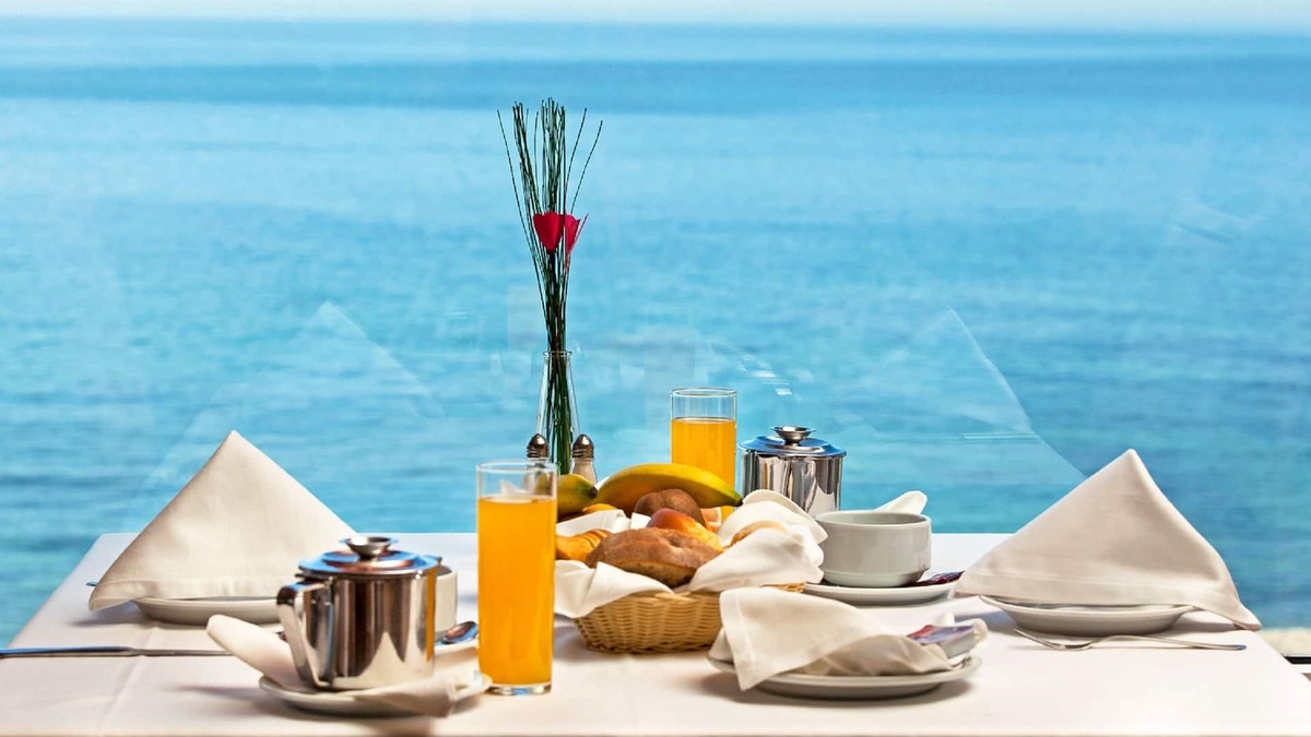 Carcavelos Hotel | Carcavelos Beach Hotel