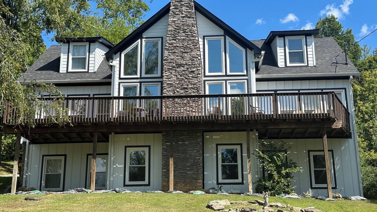 Kedron House | Cardinal's Nest - Secluded 9+ Acres, 3,000+ sq. ft., firepit in Columbia, TN