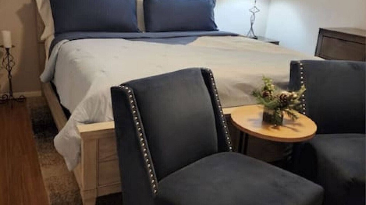 Ennis Apartment | Carefree 2B Apt In Historic District