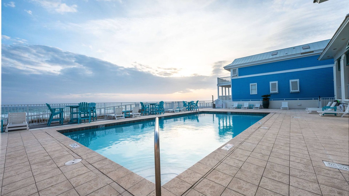 Sunnyside House | Carillon Beach Classic! Great for large families!