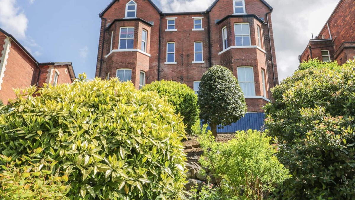 Scarborough Apartment | CARISBROOKE, country holiday cottage in Scarborough