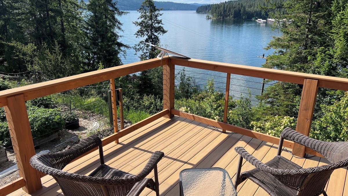 Harrison Cabin | Carlin Bay Retreat on Lake Coeur d'Alene - Eagle Watch this Winter!