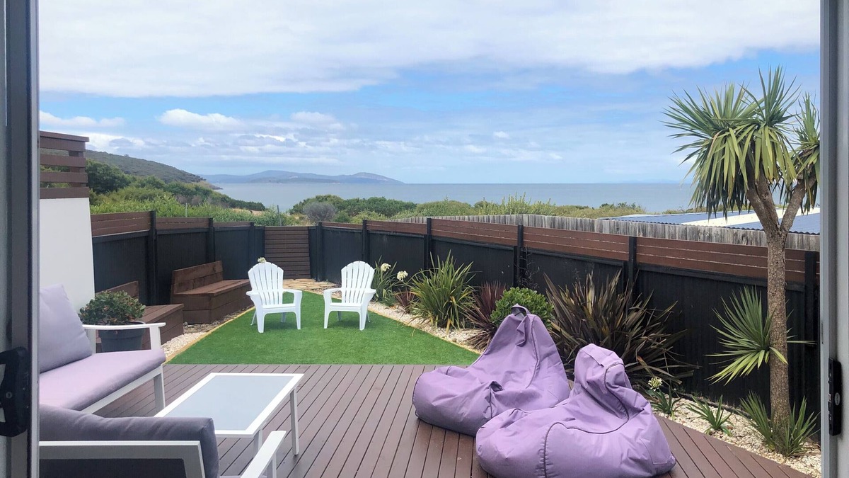 Carlton House | Carlton Beach Holiday House