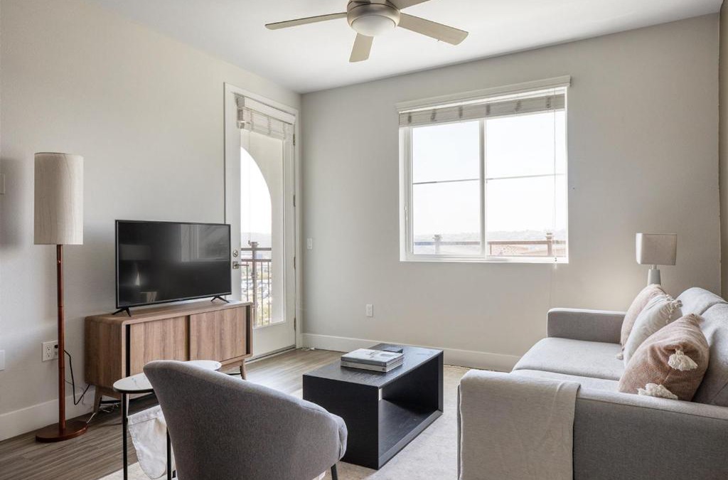 Carmel Valley Apartment | Carmel Valley 2br w gym bbq wd nr dining SAN-28