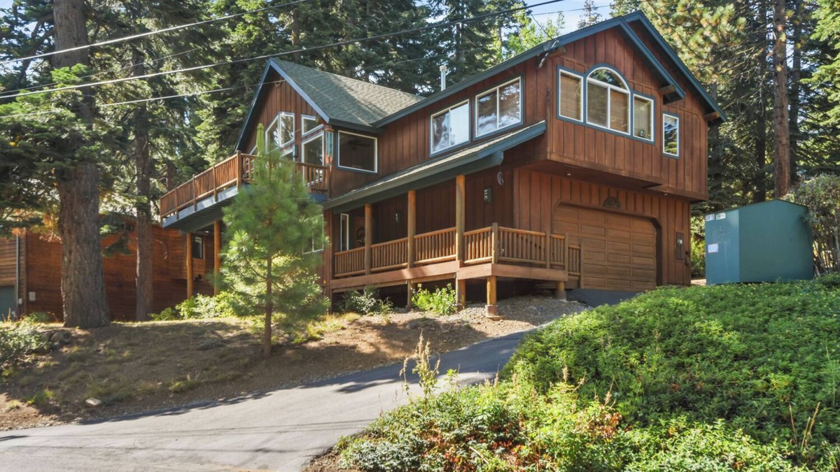 Carnelian Bay House | Carnelian Bay Home - Hot Tub, 2 Car Garage