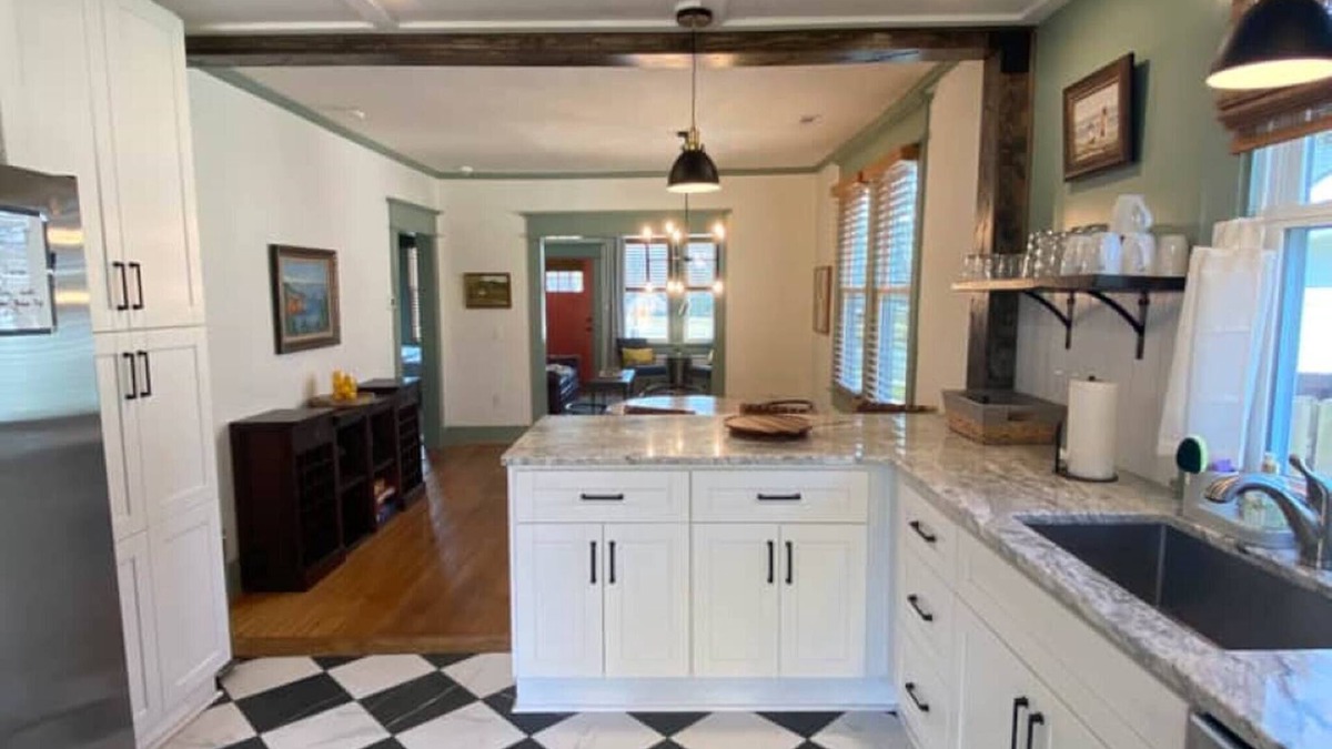 Ardmore House | Carolina Cargo at The Cargo Dist.