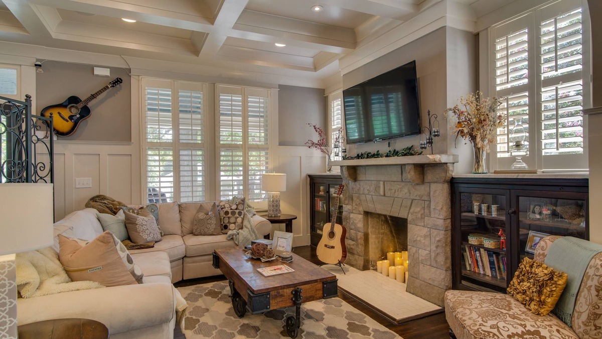 Historic Waverly Bed & Breakfast | Caroline House Nashville Historic Inn