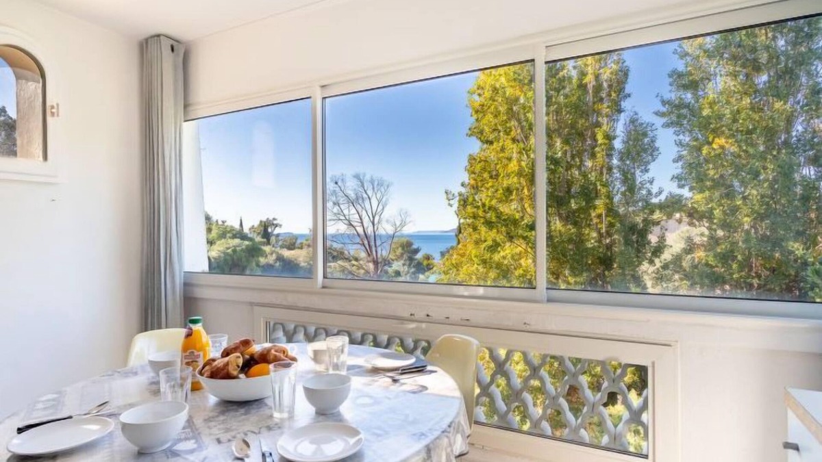 Le Rayol Apartment | Carpe Diem by Interhome