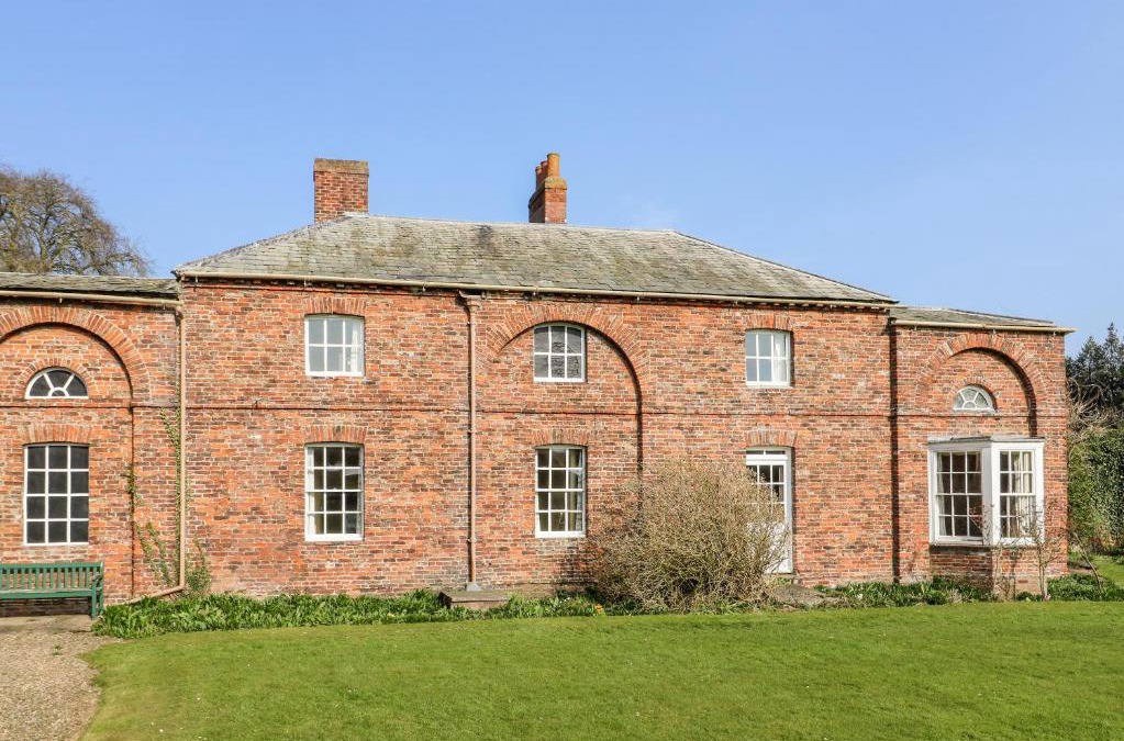 Bridlington House | Carr Cottage