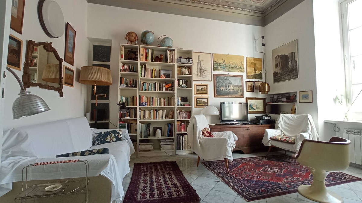 Carrara Apartment | Carrara center apartment, academy and quarries