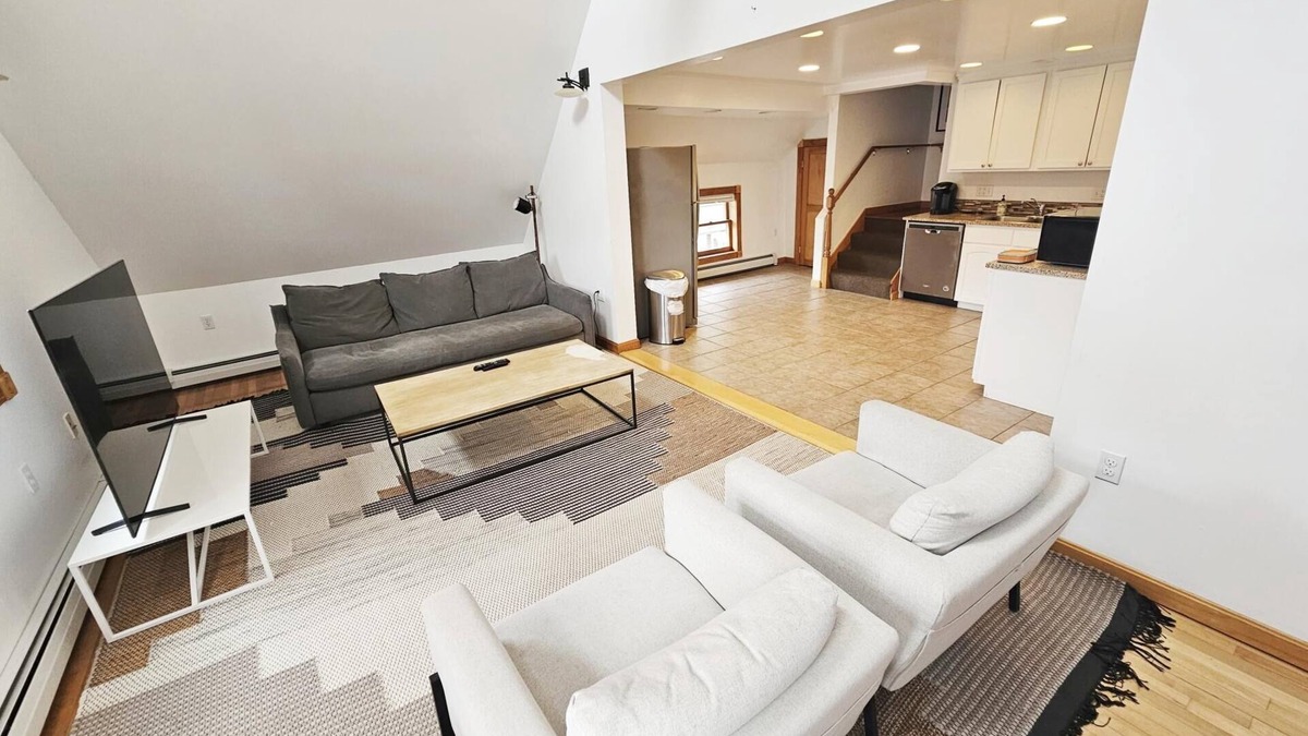 Stowe Village Historic District Apartment | Carriage House on Stowe Main St - Walk Everywhere