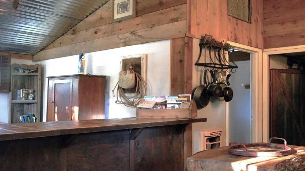 Glen Rose Cabin | Carriage House. River Cabin. Sleeps 4