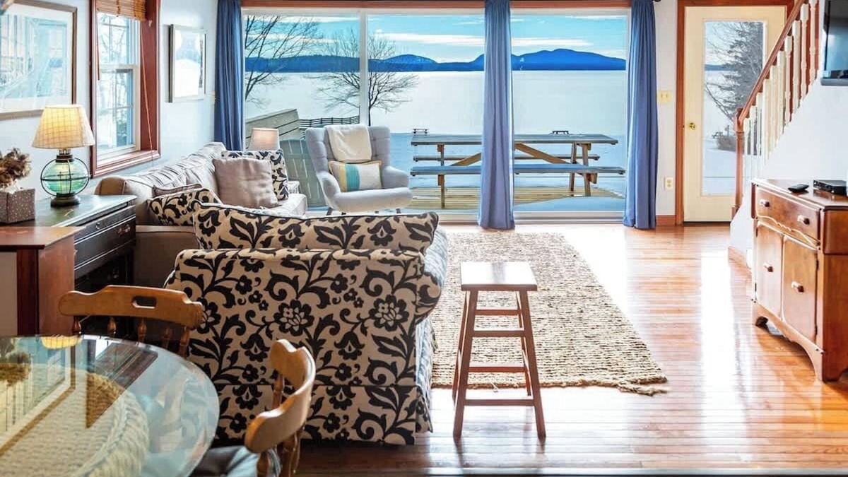 Trenton House | Carroll's Cove Summar