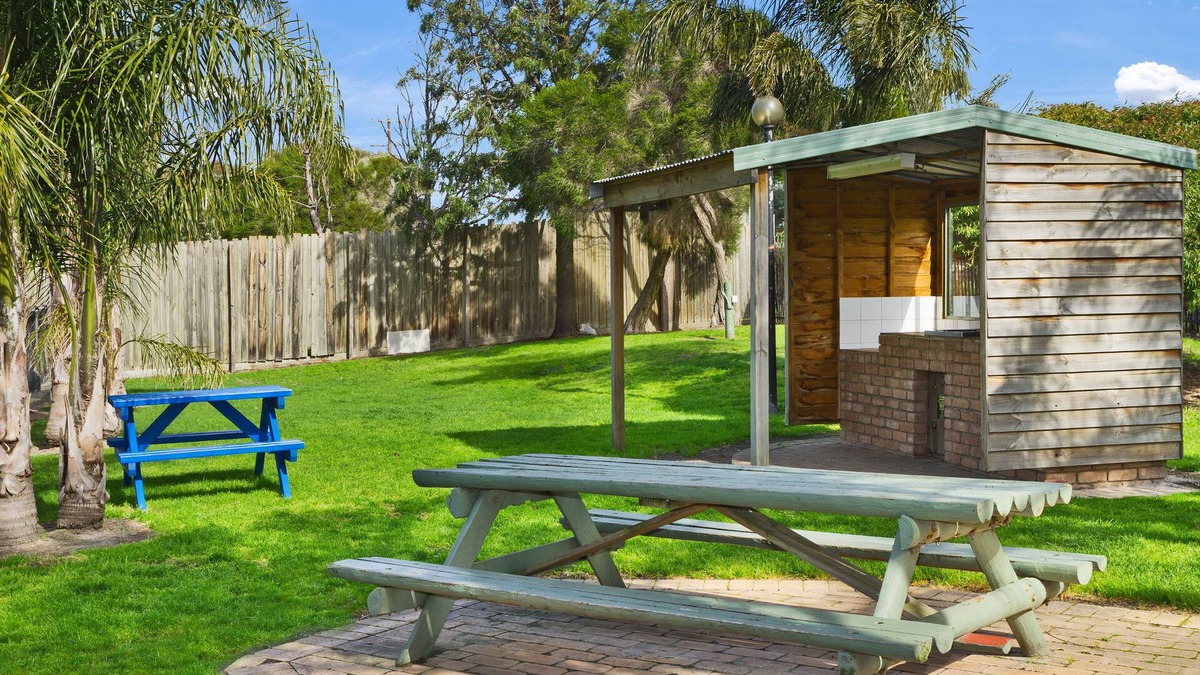 Carrum Downs Hotel | Carrum Downs Motel