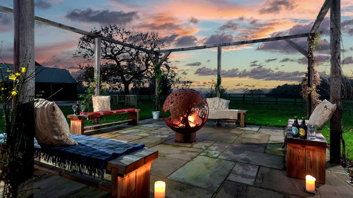 Beverley Cottage | Cart House 2 bedrooms - sleeps 4-5 guests in 2 bedrooms