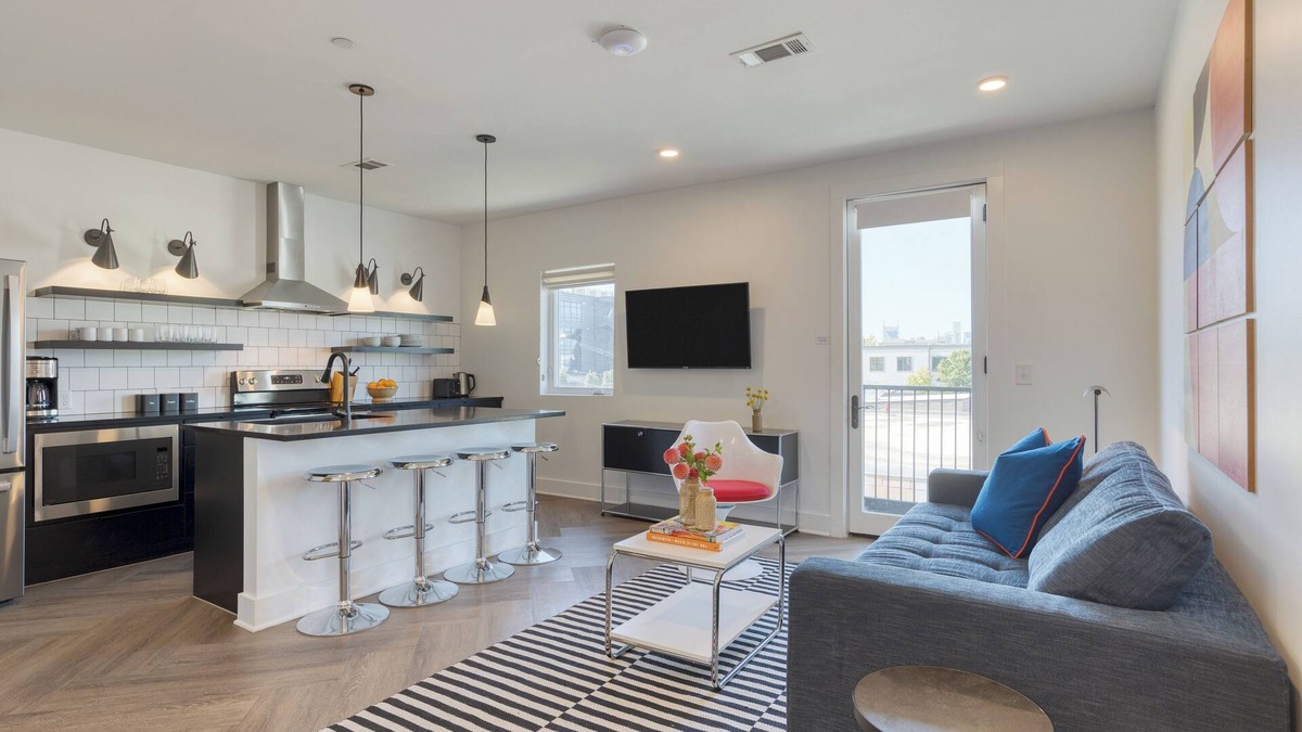 Historic Edgefield Apartment | Carter #302 by AvantStay | 1BR + Rooftop Access