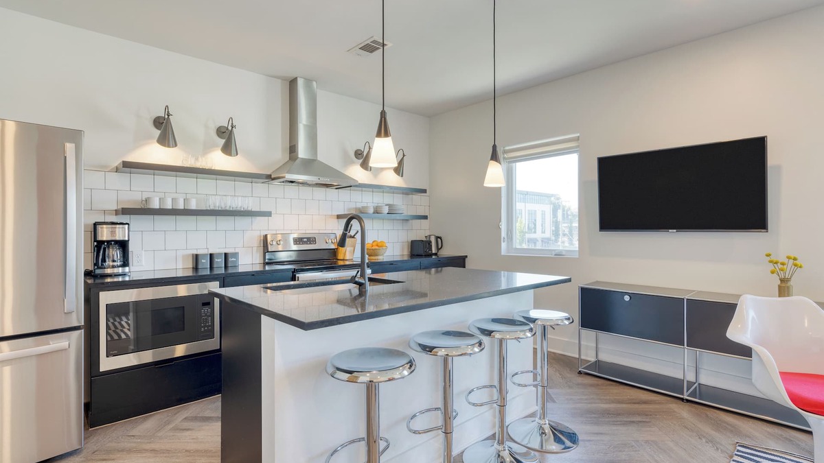Historic Edgefield Apartment | Carter #303 by AvantStay | 1BR + Rooftop Access