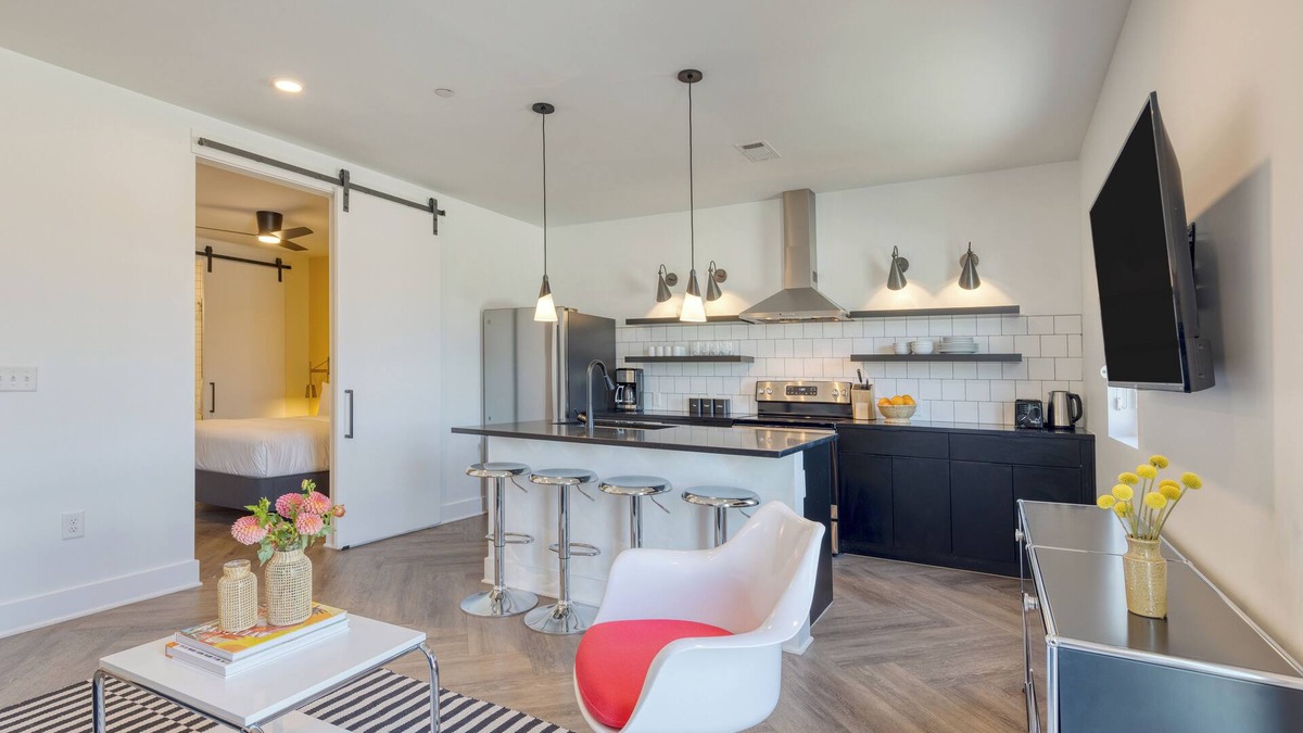 Historic Edgefield Apartment | Carter #502 by AvantStay | Mins to Downtown