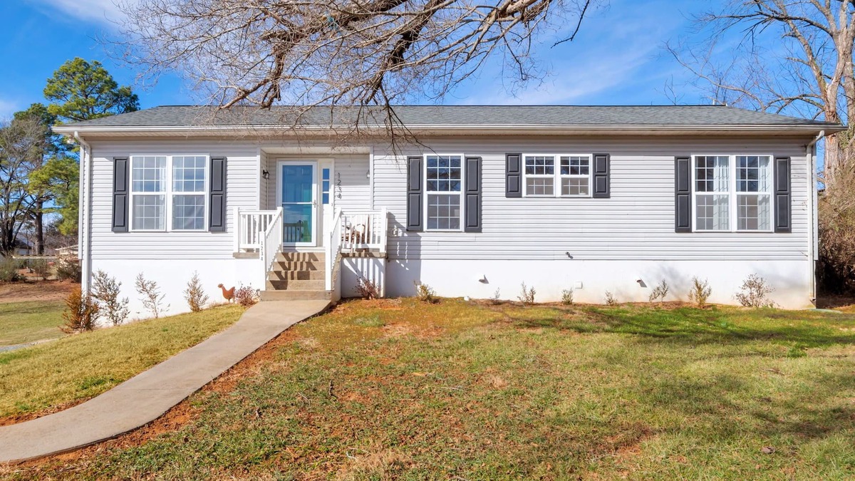 Crozet House | Carter Street | Walkable Crozet | Pet-Friendly