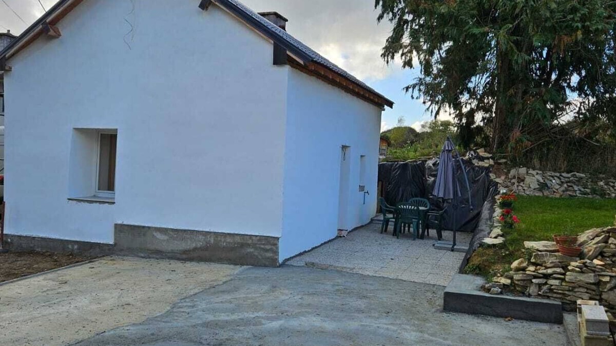 Plonevez-du-Faou Ski Chalet | Casă mică liniștită, cochetă la țară în apropiere de zone turistice și de ocean