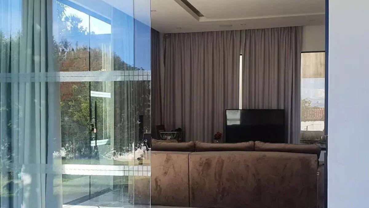 Vespasiano House | Casa Privativa Próxima ao Aeroporto e Aquabeat