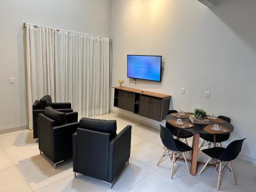 Nova Mutum Apartment | Casa 2 quartos, completa, com churrasqueira e garagem - Villa Bella