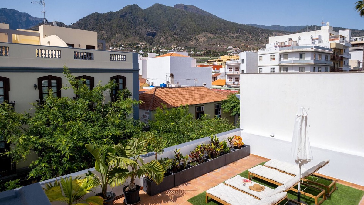 Los Llanos Ski Chalet | Casa Abuela To&ntilde;a by Huskalia | city center