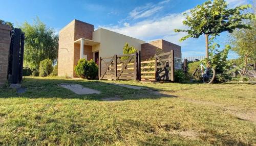 Partido de Coronel Suarez Apartment | Casa Acacias