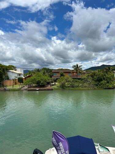 Barra da Lagoa House | Casa Aconchegante no Canal da Lagoa