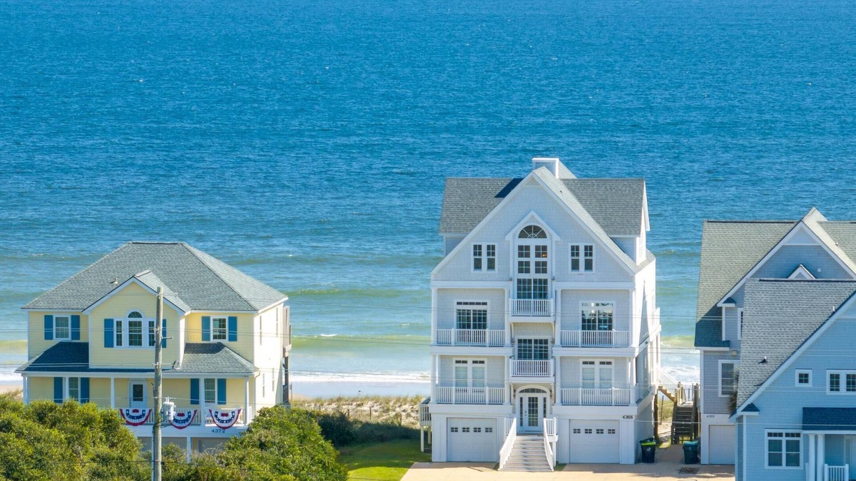 North Topsail Beach House | Casa Al Mare - Oceanfront - Hot tub - Community Pool