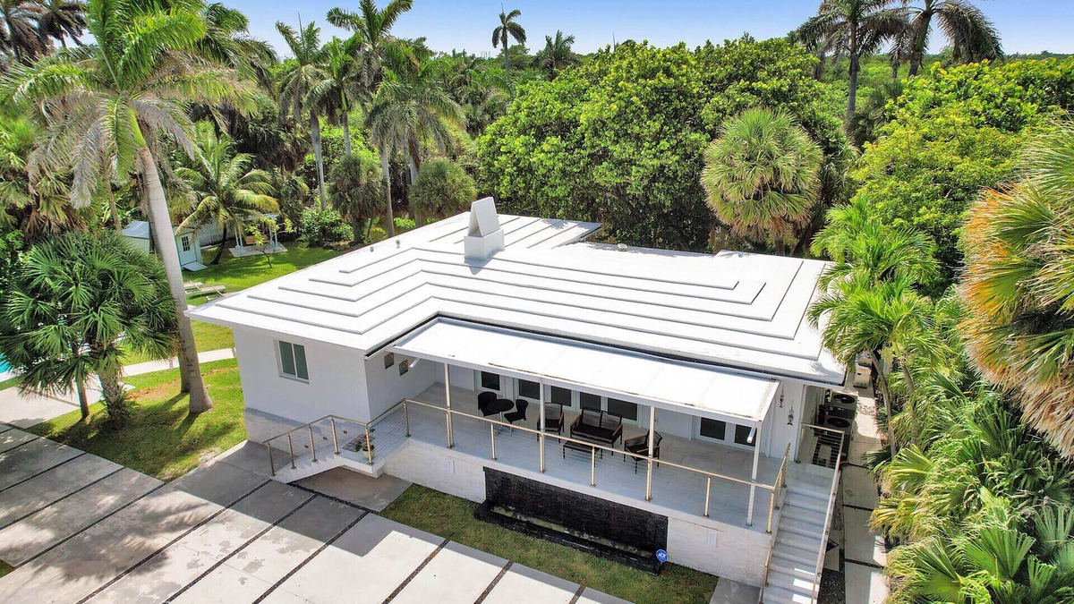 Birch Park Finger Streets House | Casa Alinna☀️HEATED Pool-Spacious Private Fort Lauderdale Beach House Kayak/Park
