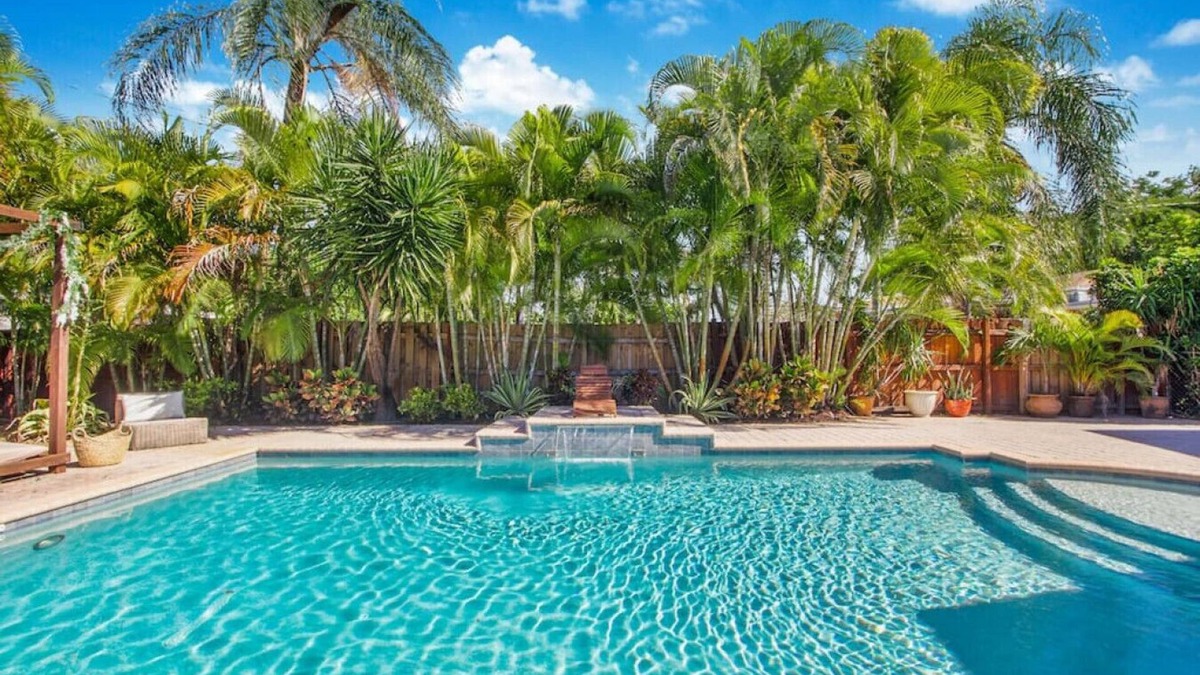 Parkside Villa | Casa Aloha Tropical Pool Beach 9 mins Games