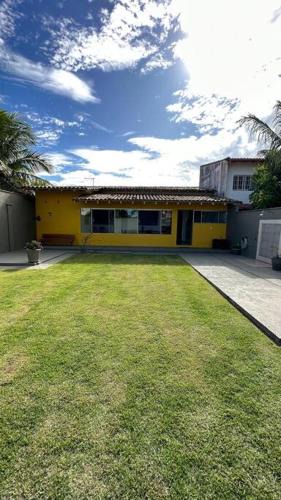 Bairro das Laranjeiras House | Casa Amarela
