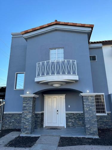 Mexicali House | Casa amplia cerca de garita