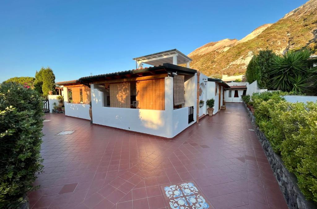 Vulcano Porto Bed & Breakfast | Casa Arcada