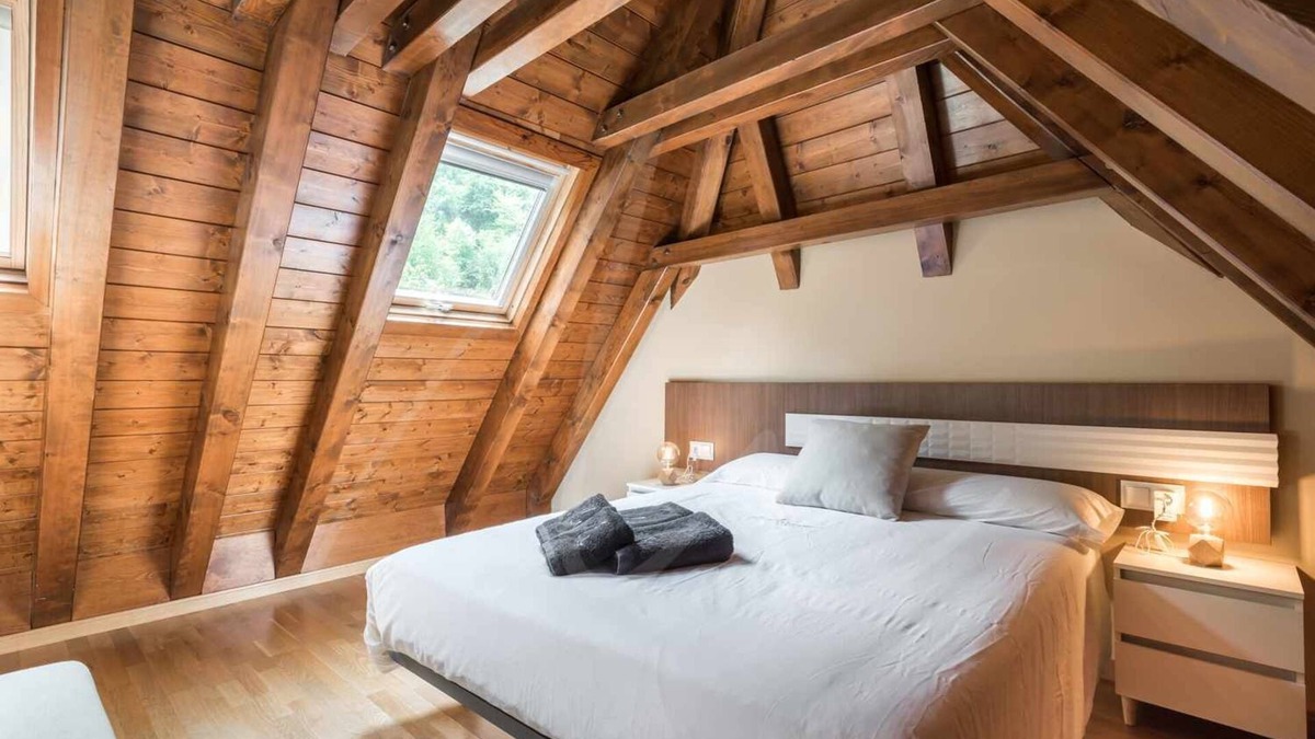 Las Bordas House | Casa Artiga de Lin by SeaMount Rentals