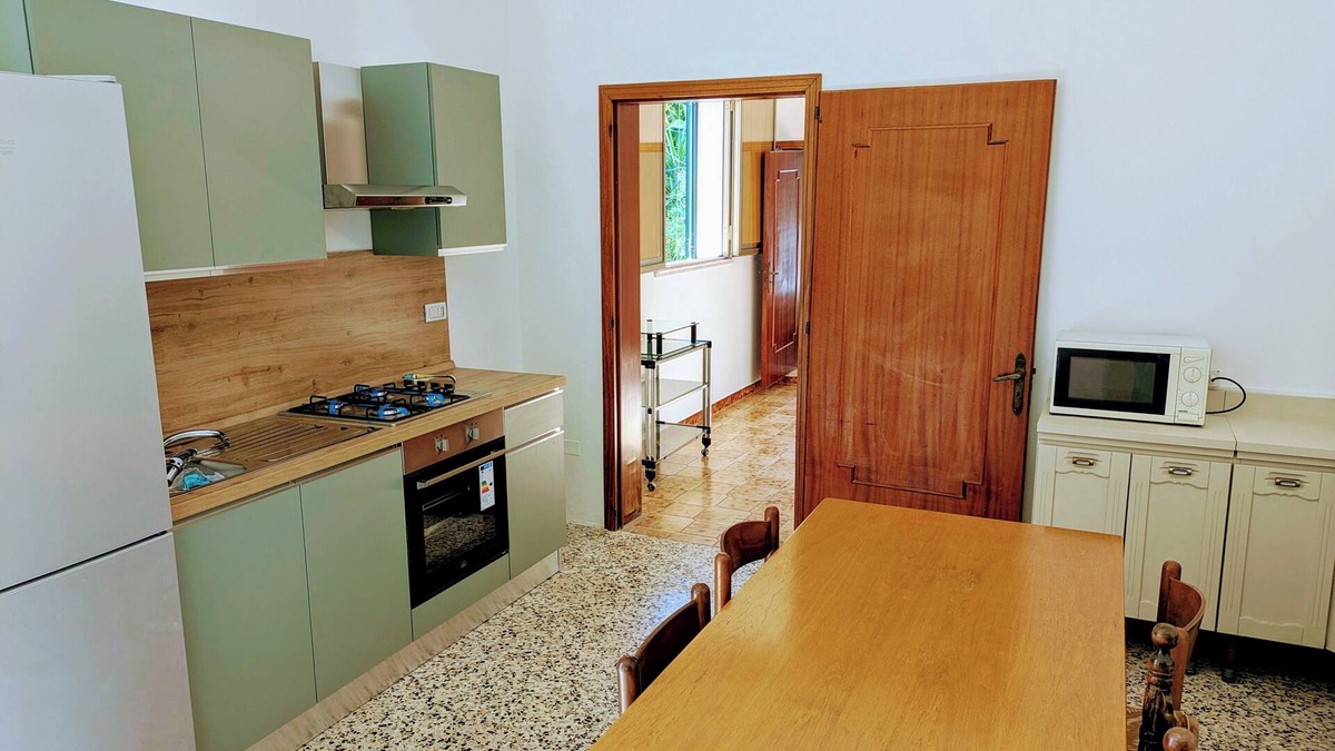 Scorrano Apartment | Casa Aurora - Restful garden and BBQ in the heart of Salento