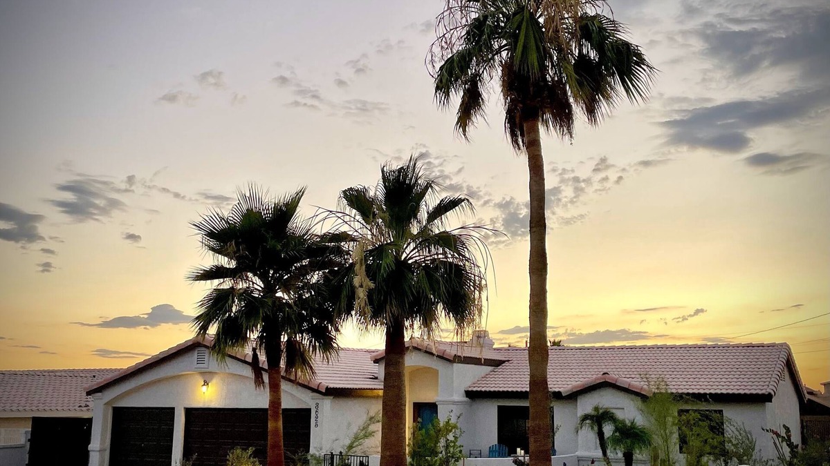 Lake Havasu City House | Casa Bella Havasu with partial lake view and pool