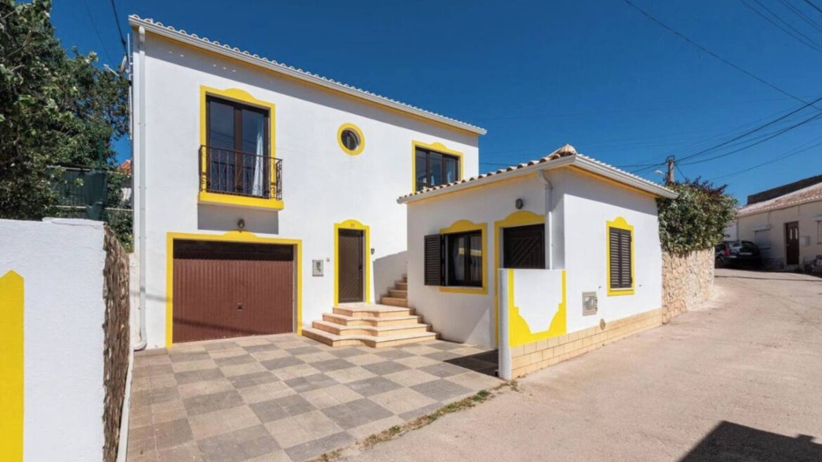 Vila do Bispo House | Casa Bellarosa….a great place for a well deserved holiday.