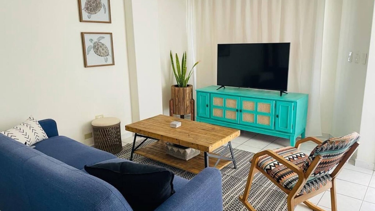 La Paz House | CASA BELUGA, Private home in the HEART of Downtown La Paz