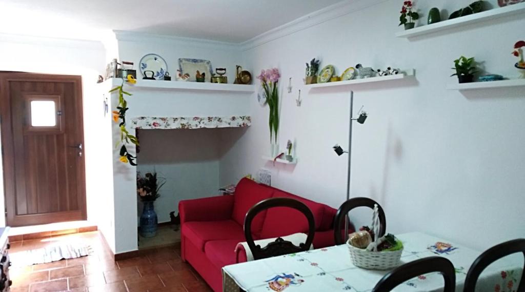 Campo Maior House | Casa BENVINDHA