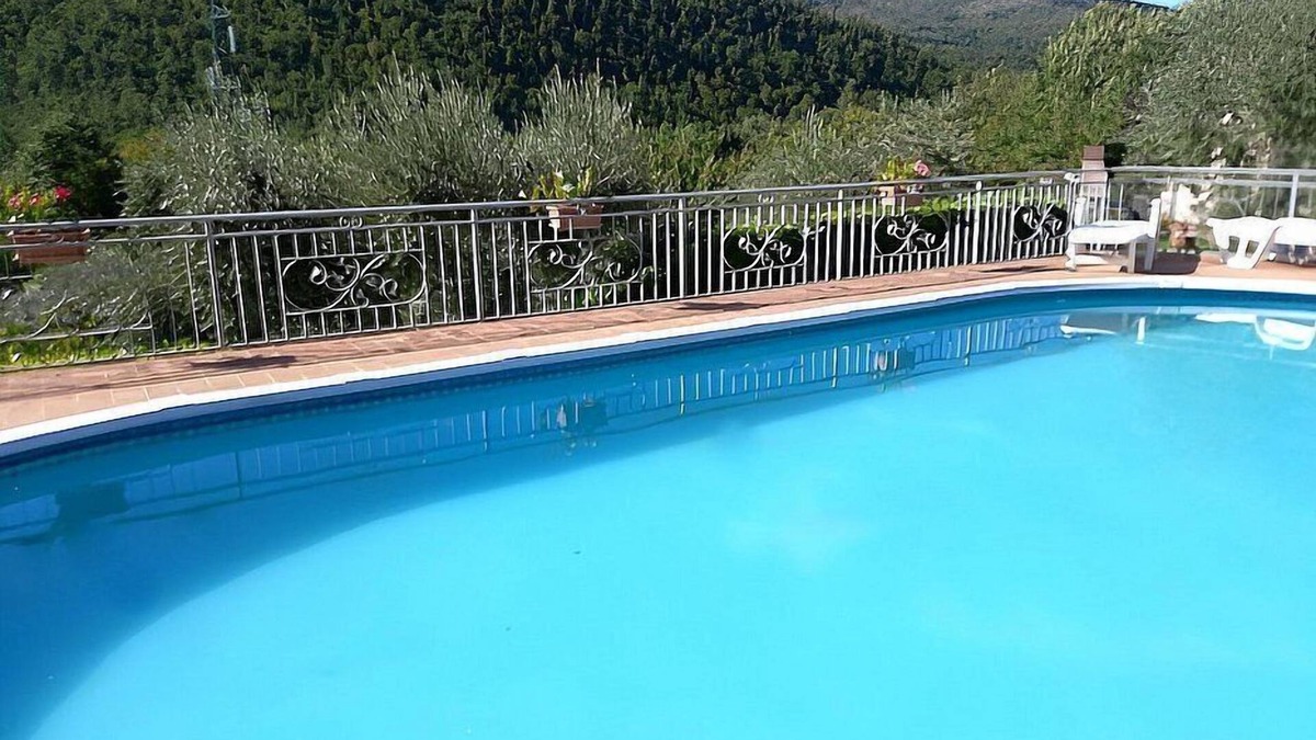 Santa Fiora House | Casa Binetta A: A characteristic and welcoming two-story independent house situated in the heart of the Tuscan countryside.