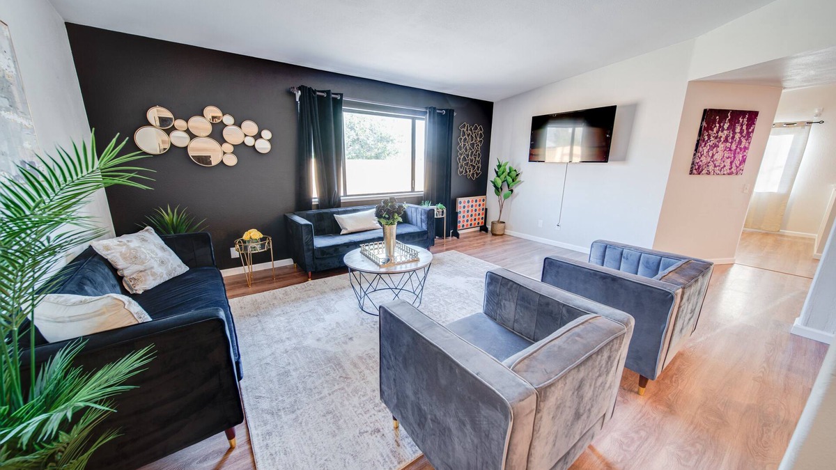 Banning House | Casa Blanca (Arcade/Theatre/Game Room/RV Parking)