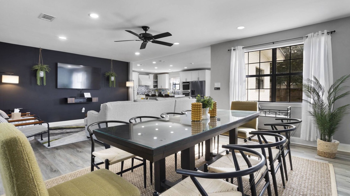 Gulfport House | Casa Blanca: Modern 5BD Near Beach, Casino & More!
