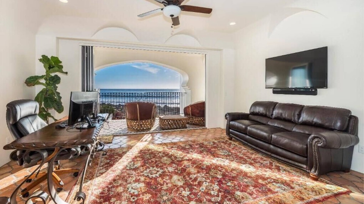 Carpinteria House | Casa Blanca