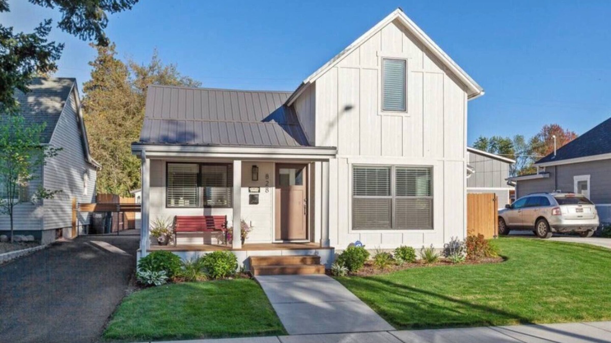 Garden District House | Casa Blanca - walking distance to Midtown!